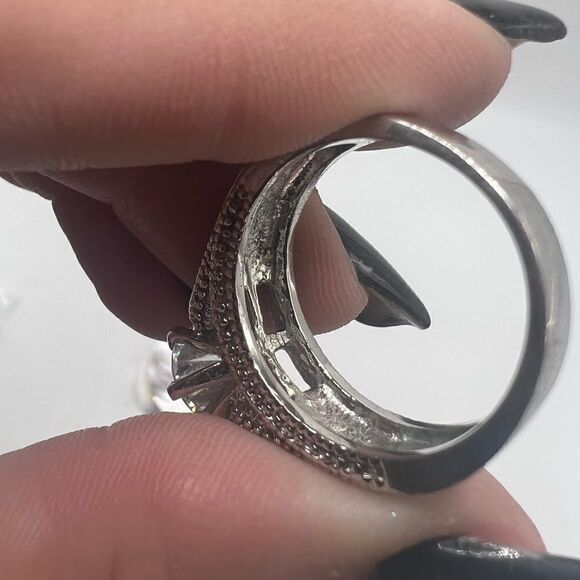Size 9 Silver Tone and CZ Ring Engagement Wedding Ring - Picture 7 of 10
